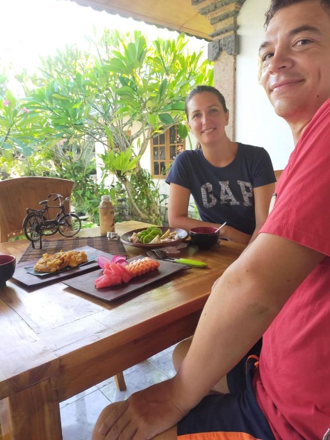 Serongga Guest House Lebih Екстериор снимка
