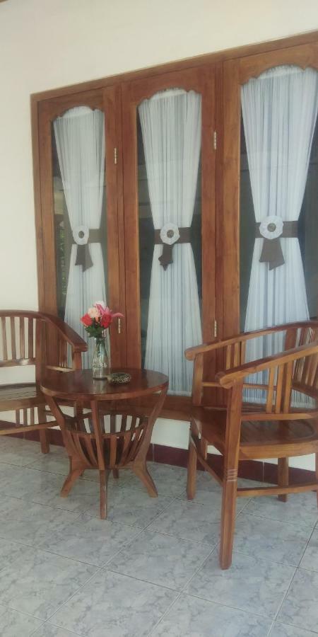 Serongga Guest House Lebih Екстериор снимка